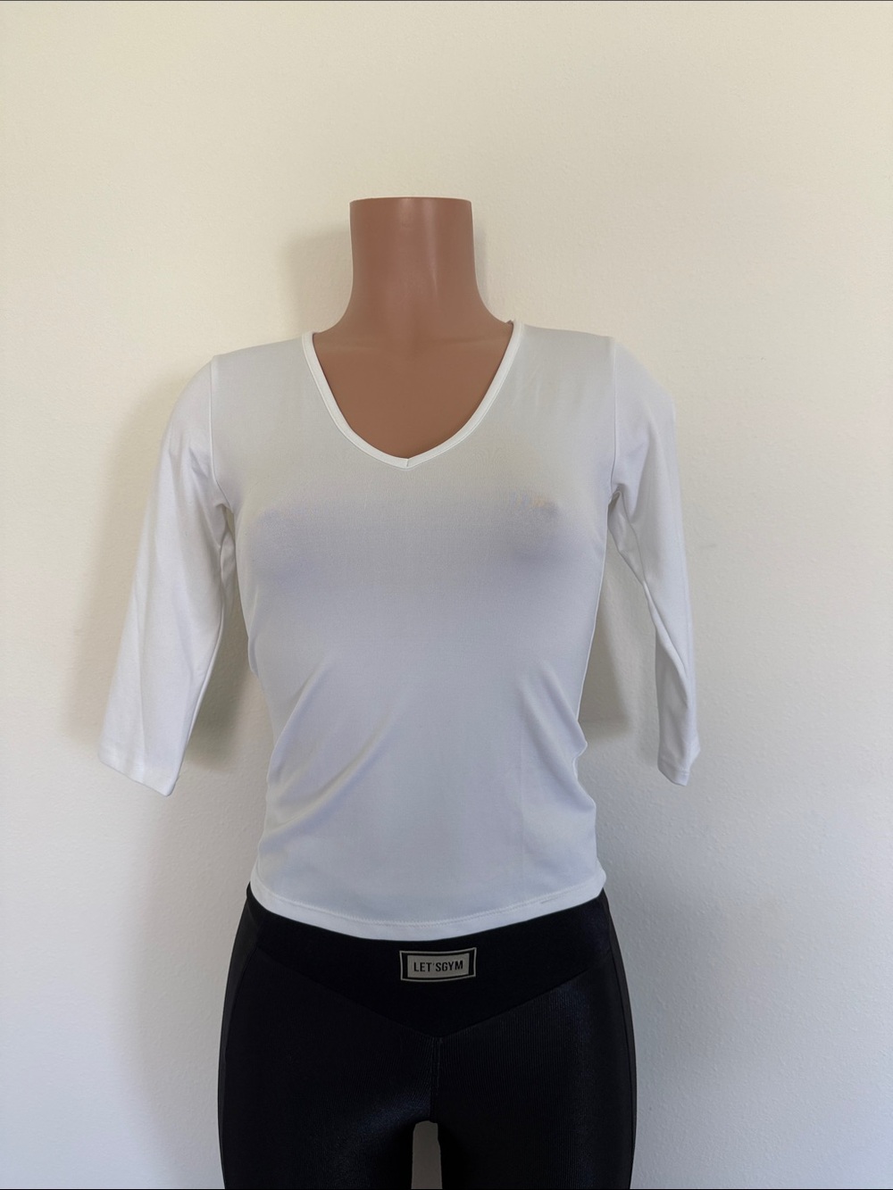 Lani White V-Neck Short Sleeve Women's Top size small